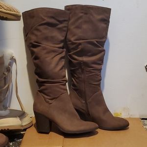 Ana Linden Brown boots